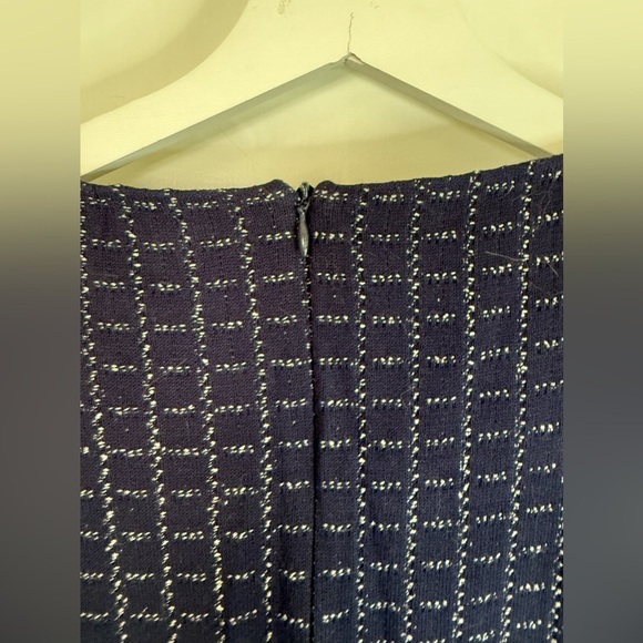 St. John Women’s Navy Boucle Windowpane Knit Dress - Size 8 - Picture 4 of 8